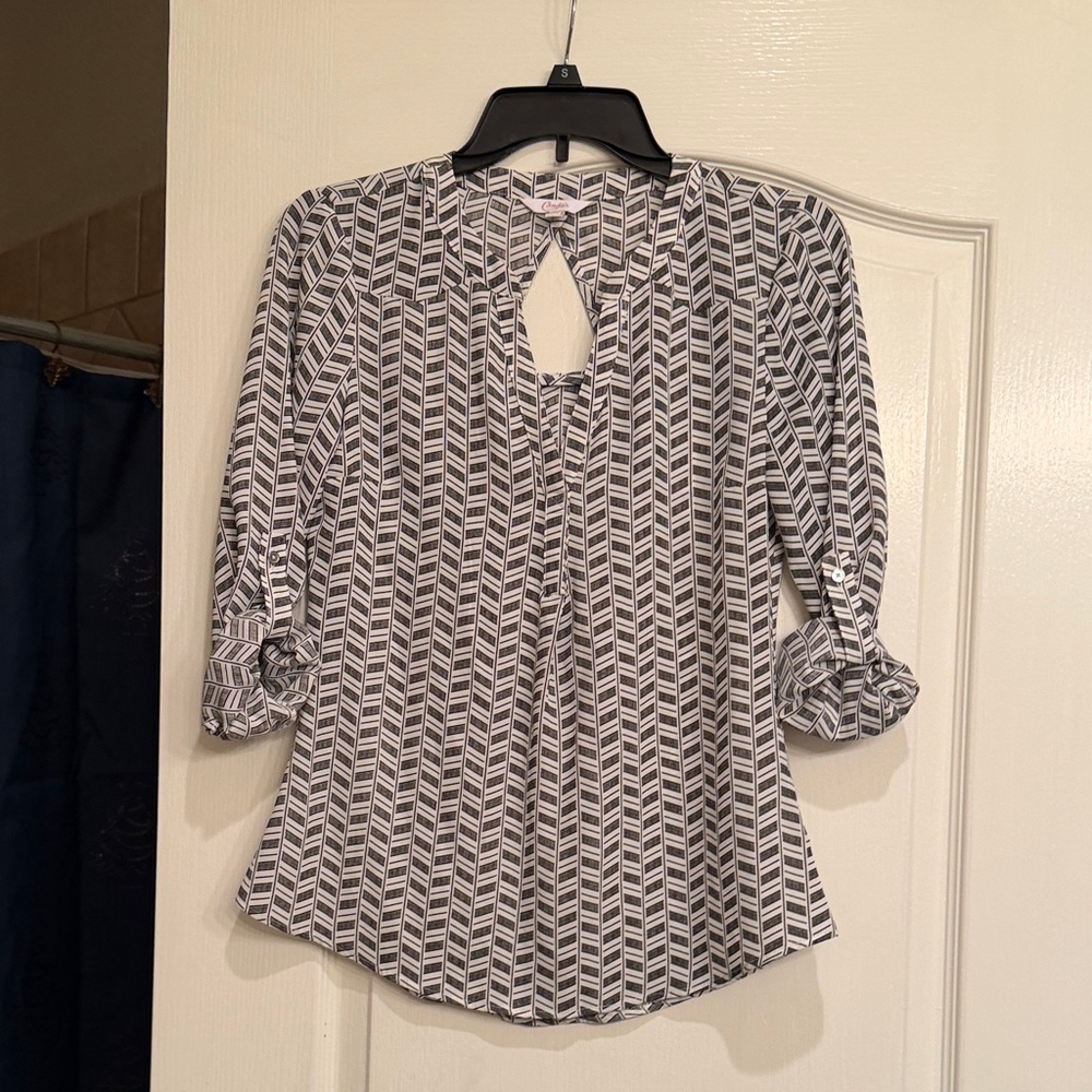 Stylish Black and White Patterned Women's Top